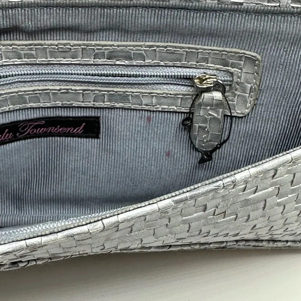 Lulu Townsend Women's Clutch Gray Classic Hollywood Style Magnet Closure